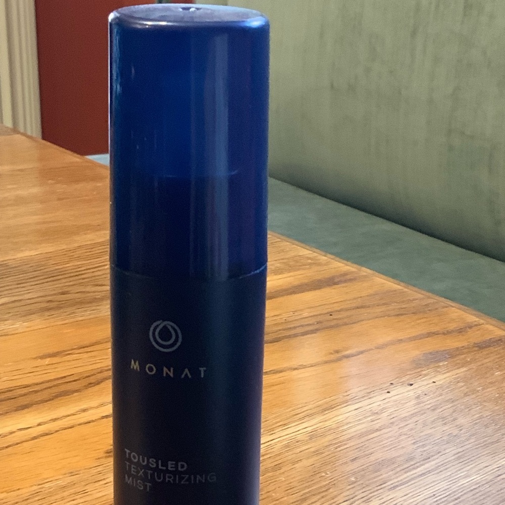 MONAT tousled texturing mist